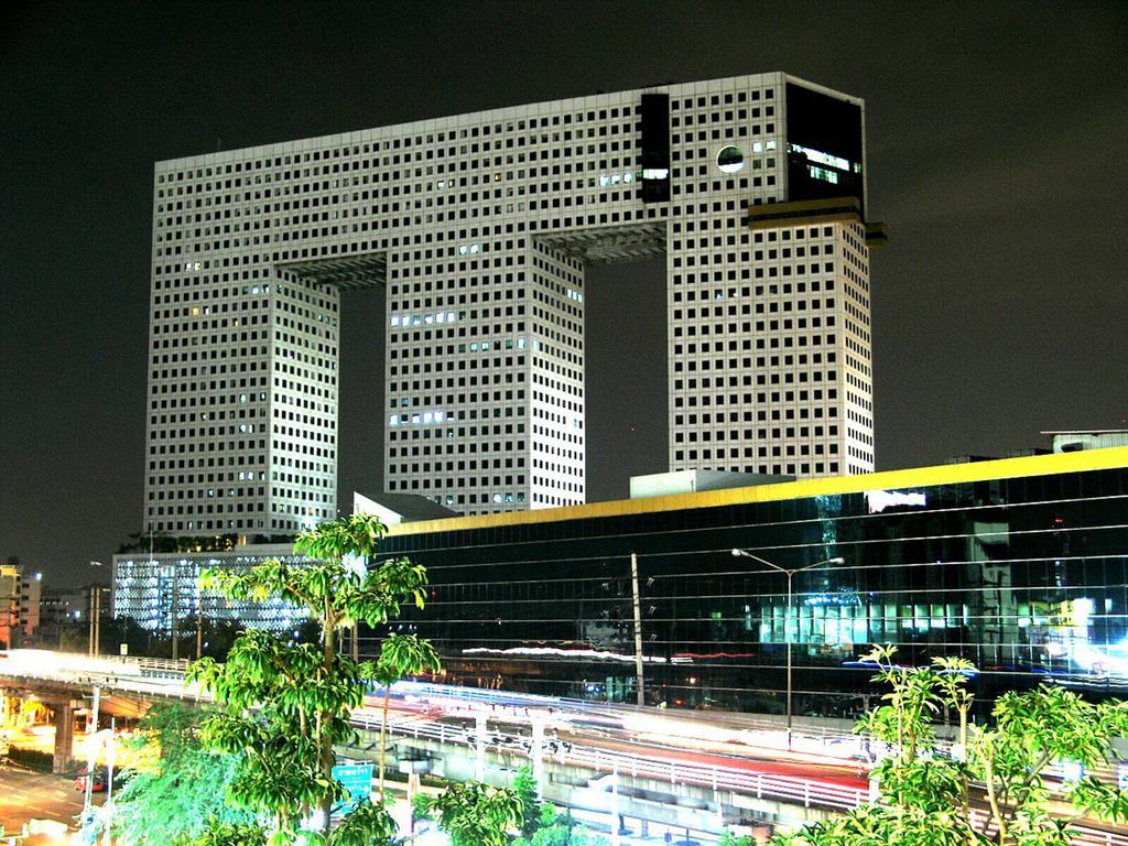 Iyarin @ Tuk Chang Hotel Bangkok Dış mekan fotoğraf