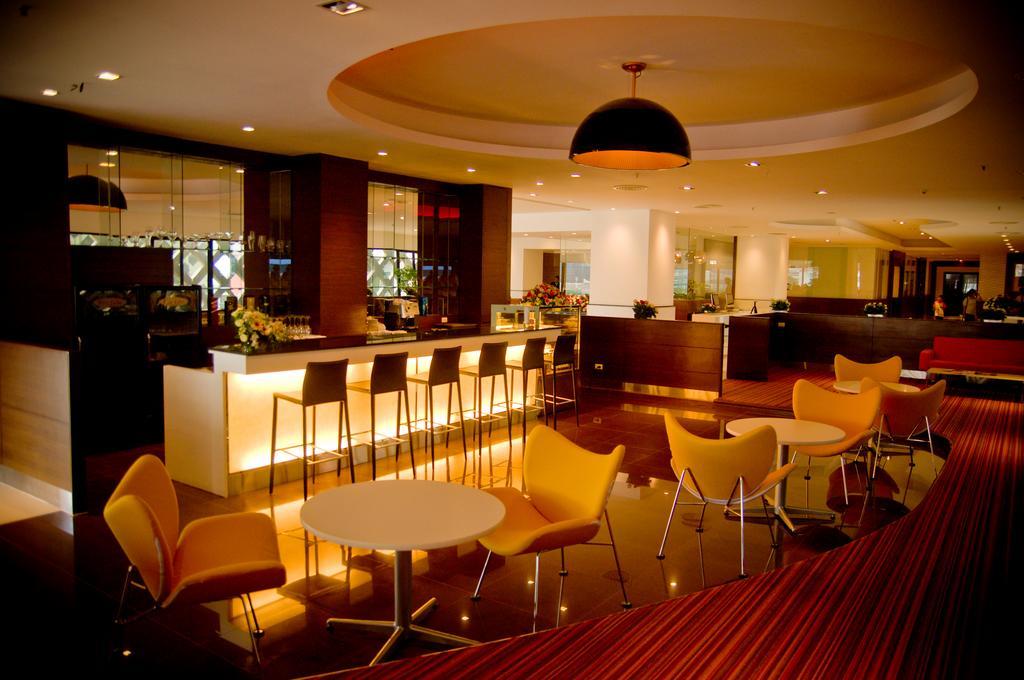 Iyarin @ Tuk Chang Hotel Bangkok Dış mekan fotoğraf
