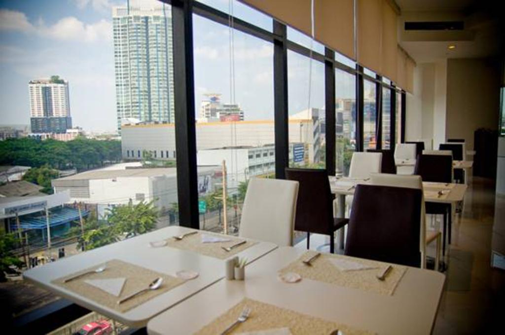 Iyarin @ Tuk Chang Hotel Bangkok Dış mekan fotoğraf