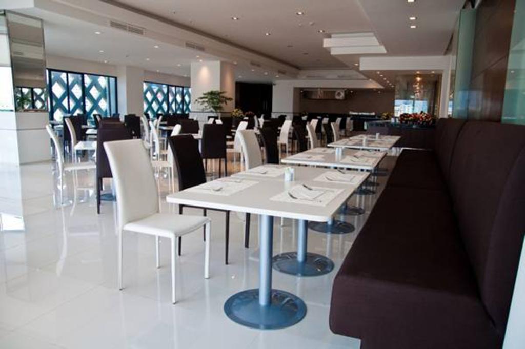 Iyarin @ Tuk Chang Hotel Bangkok Dış mekan fotoğraf