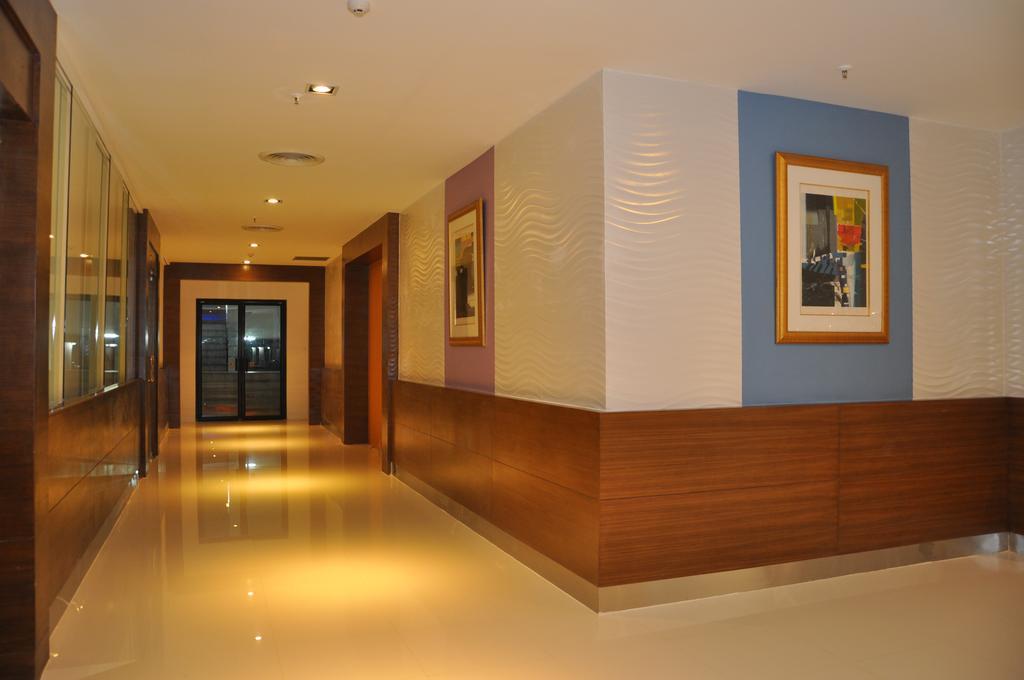 Iyarin @ Tuk Chang Hotel Bangkok Dış mekan fotoğraf
